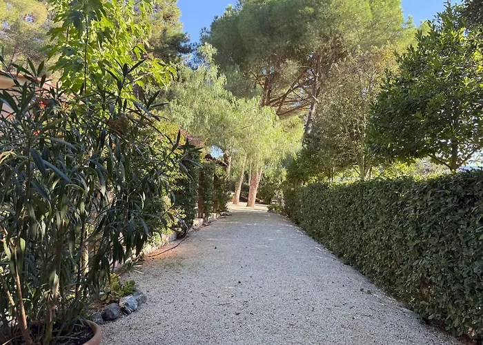 Holiday home Lentisco Terra E Mare Porto Azzurro